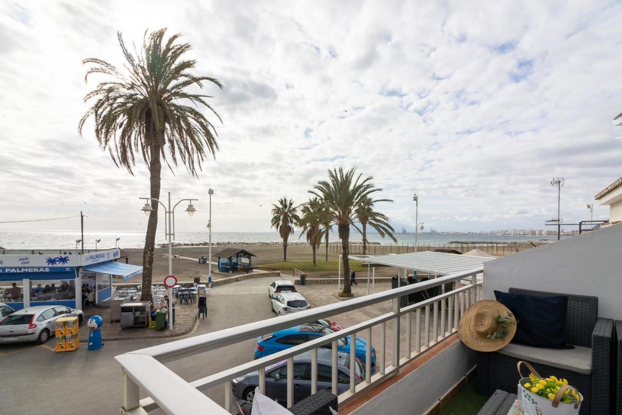 Sea & Wave Pedregalejo Beach Apartment Málaga Exterior foto